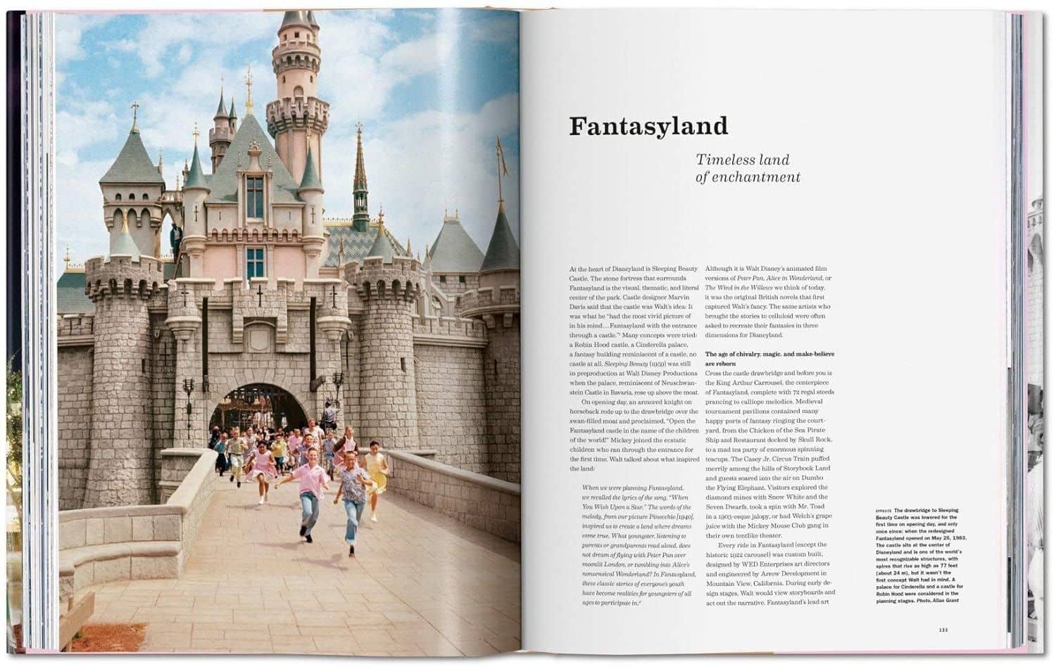 Walt Disney`s Disneyland (3)